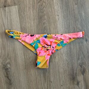 Billabong bikini bottoms
